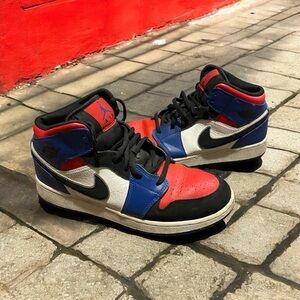 Jordan Sneakers Blue and Red High-Top Design